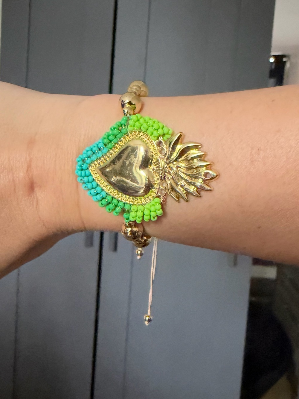 Gold Heart Pineapple Beaded Bracelet - Green & Teal